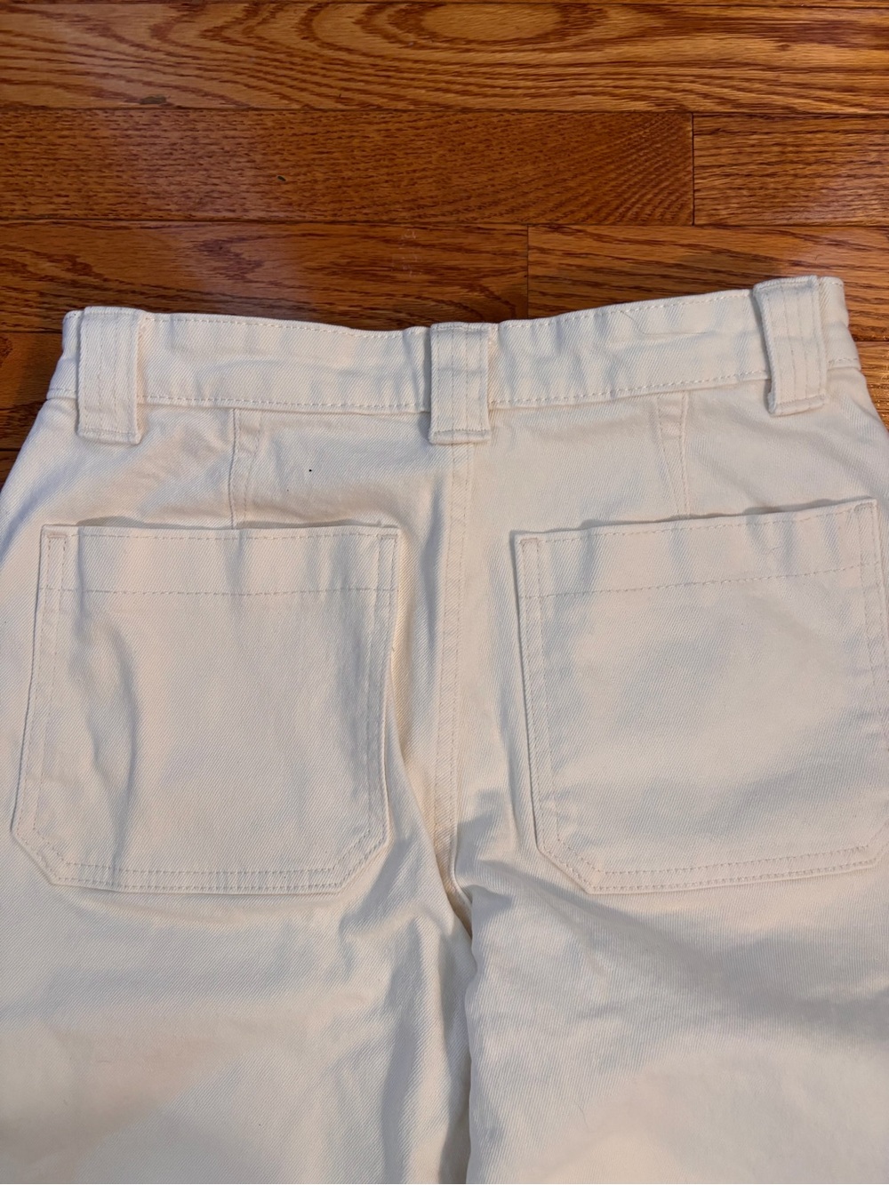 Free Assembly women’s Barrel Leg white Denim large front pockets NWOT Size 4 - Picture 7 of 7